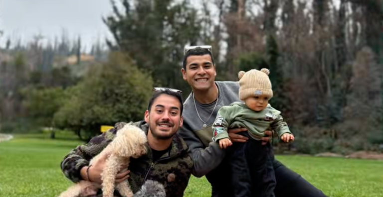 Por primera vez, un matrimonio homoparental adopta un niño en Valparaíso